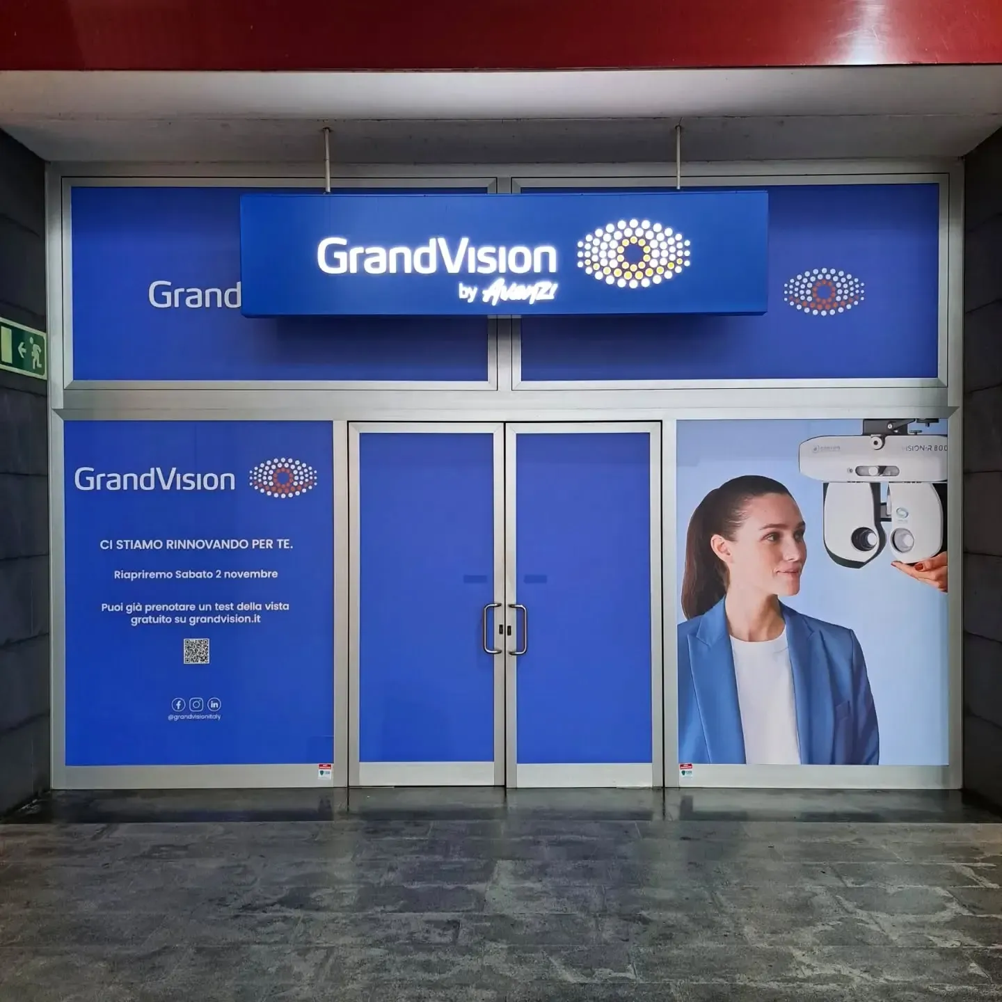Rivestimento grafico coordinato di un punto vendita