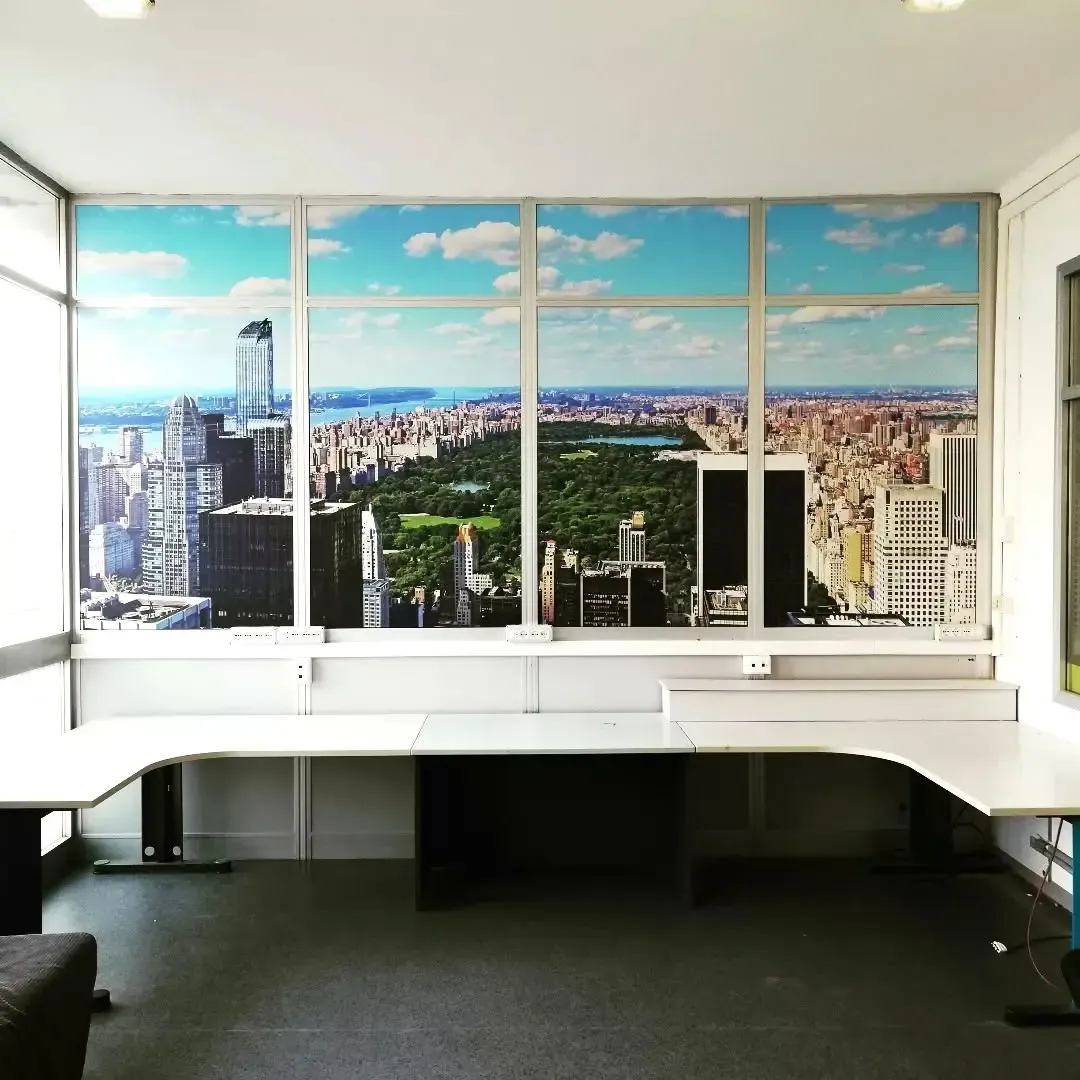 Rivestimento murale panoramico applicato in un ambiente di lavoro